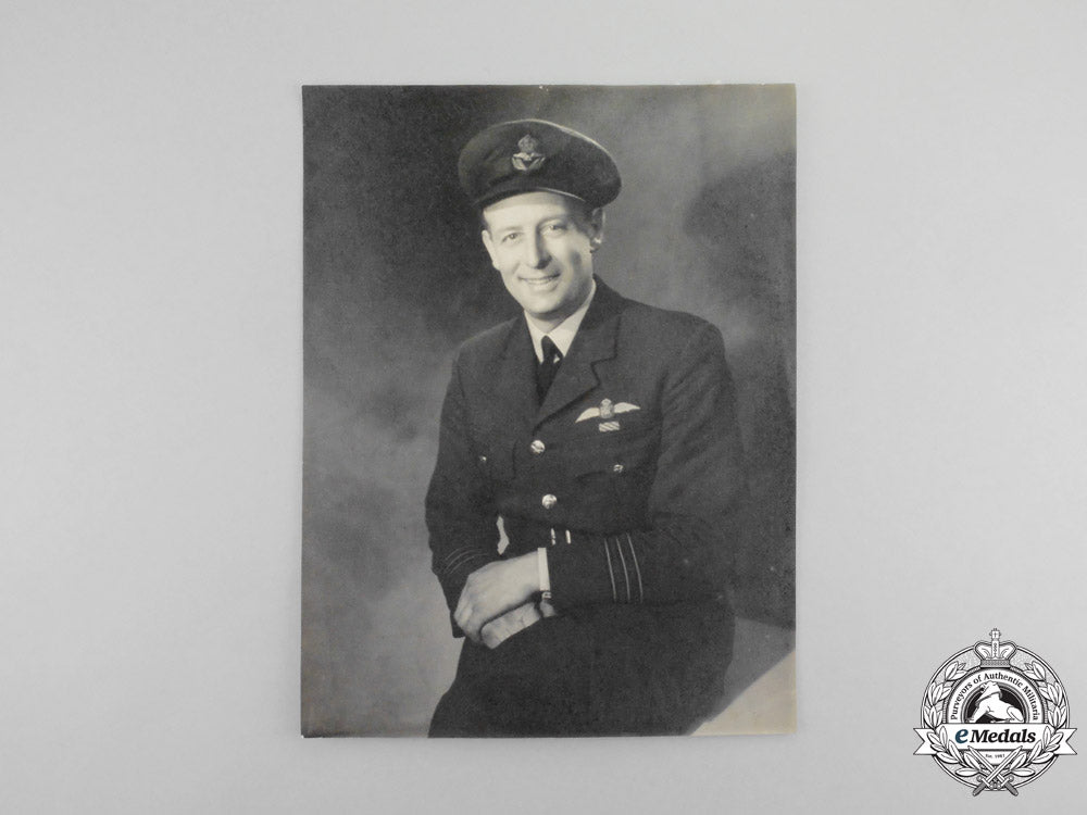 united_kingdom._an_afc_group_to_wing_commander_sikes,_raf_who_was_a_isle_of_man_tt_racer_p_389_1