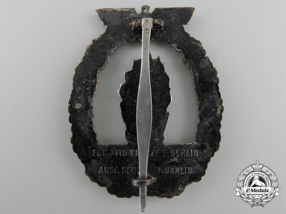 an_early_kriegsmarine_minesweeper_war_badge_by_schwerin_p_440