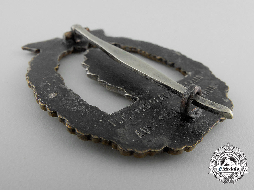an_early_kriegsmarine_minesweeper_war_badge_by_schwerin_p_443
