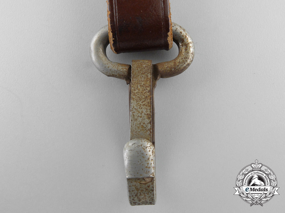 a_german_brown_leather_shoulder_strap_p_925