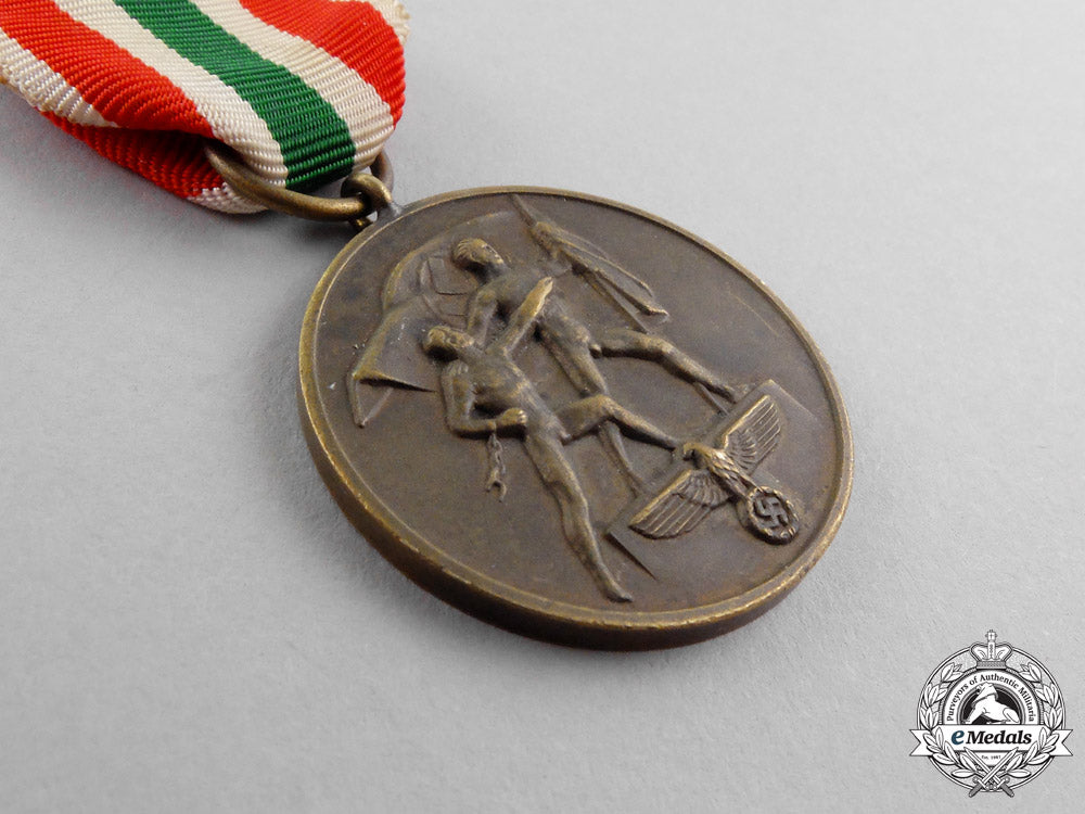 a_return_of_memel_medal_in_its_case_of_issue_by_wilhelm_deumer_of_lüdenscheid_p_993_1