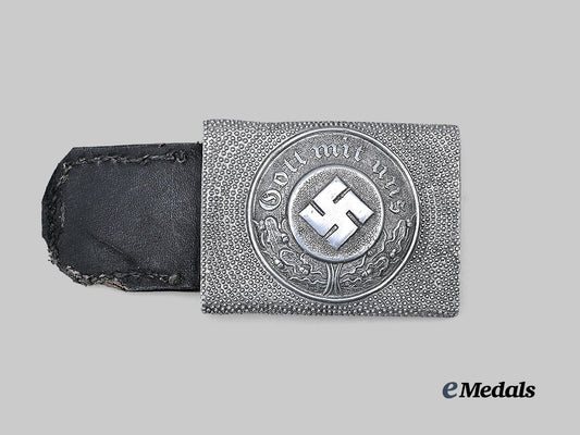 germany,_ordnungspolizei._a_police_belt_buckle_for_enlisted_ranks,_late-_war_example_e_medals__g62758_2
