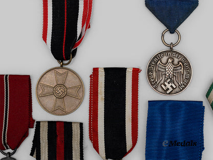 germany,_third_reich._a_mixed_lot_of_awards_for_military_and_civil_service_e_medals__g62851_4