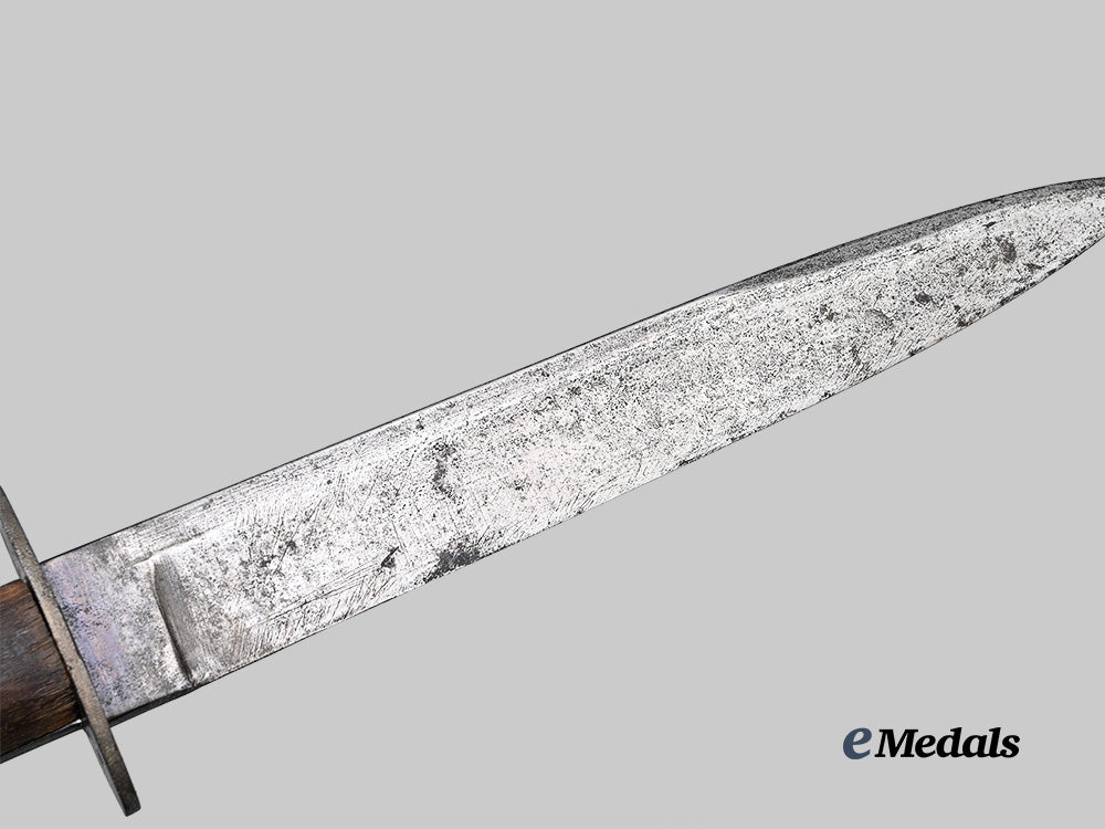 austria,_empire._an_m17_austro-_hungarian_trench_knife_with_steel_scabbard&_belt_loop_e_medals__e_u24934_8