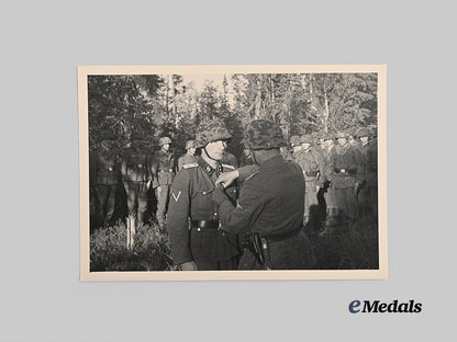 germany,_s_s._a_lot_of_wartime_waffen-_s_s_photos_with_rare_awards_and_insignia_e_medals__m0405-108_9