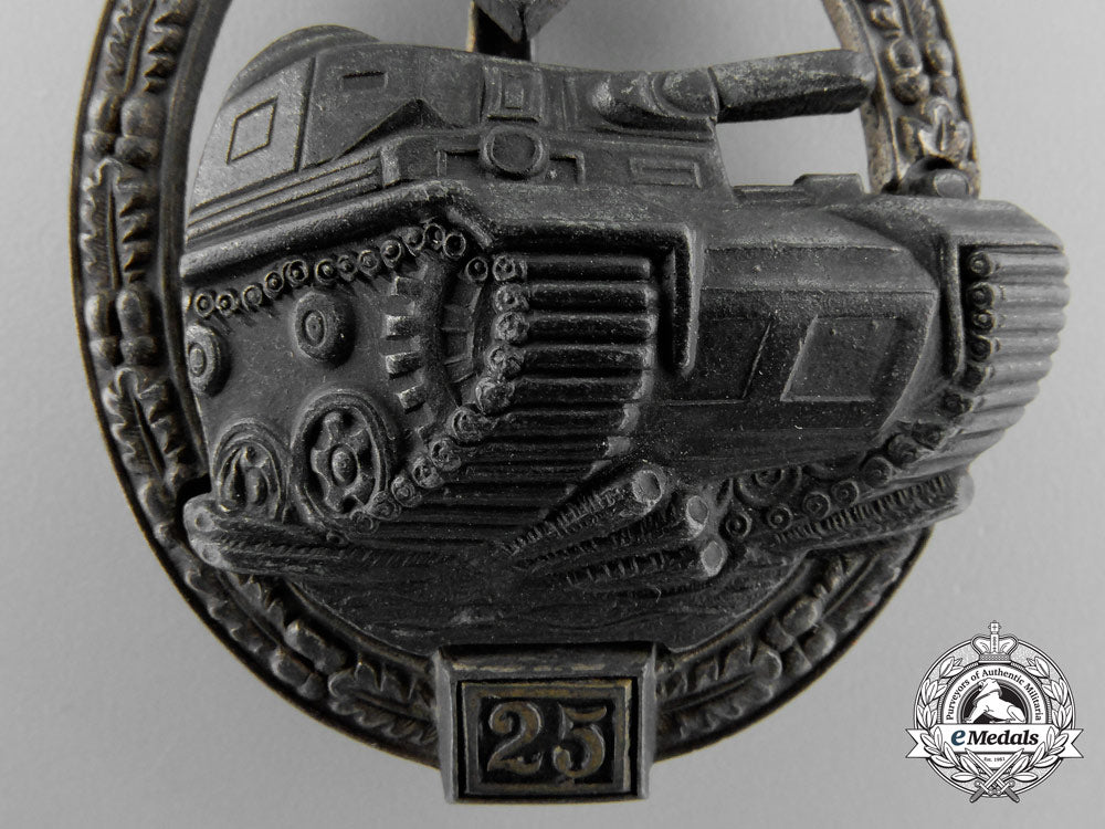 a_silver_grade_tank_assault_badge;_for_twenty-_five_engagements_q_239