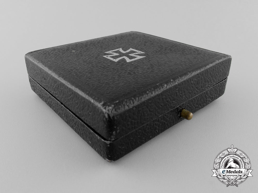 an_iron_cross_first_class1914_with_case_q_247