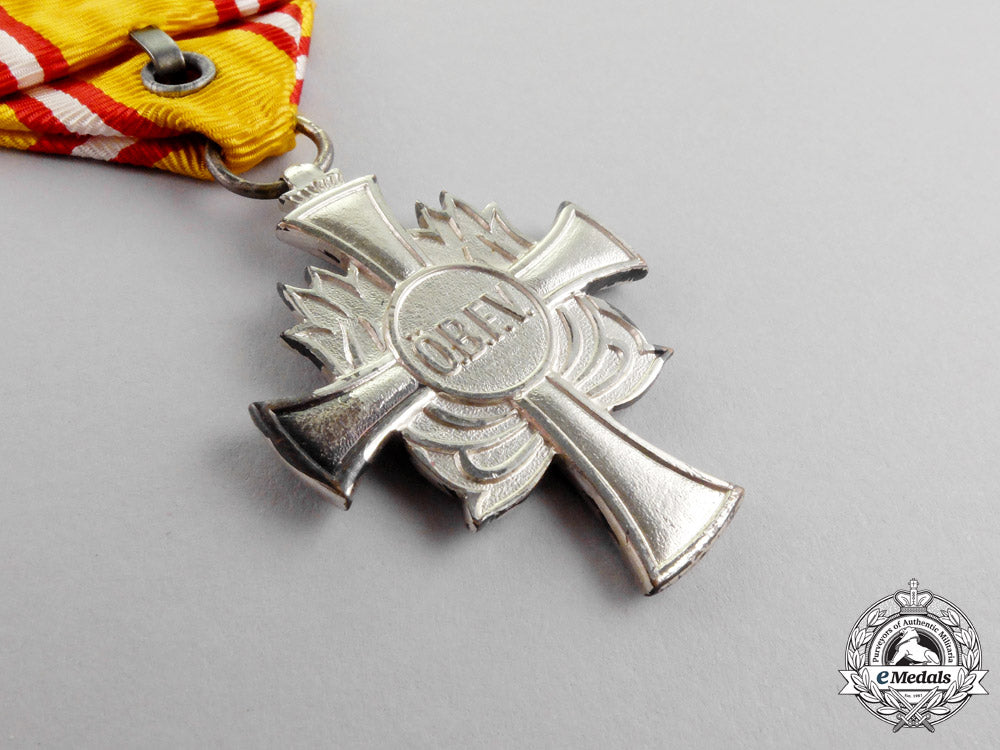 austria,_second_republic._two_fire_brigade_association_medals_for_distinguished_services_q_281_1