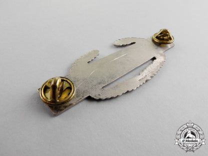 united_states._six_second_war_military_badges_q_303_1_1