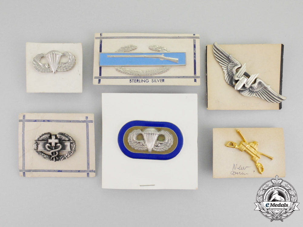 united_states._six_second_war_military_badges_q_305_1_1
