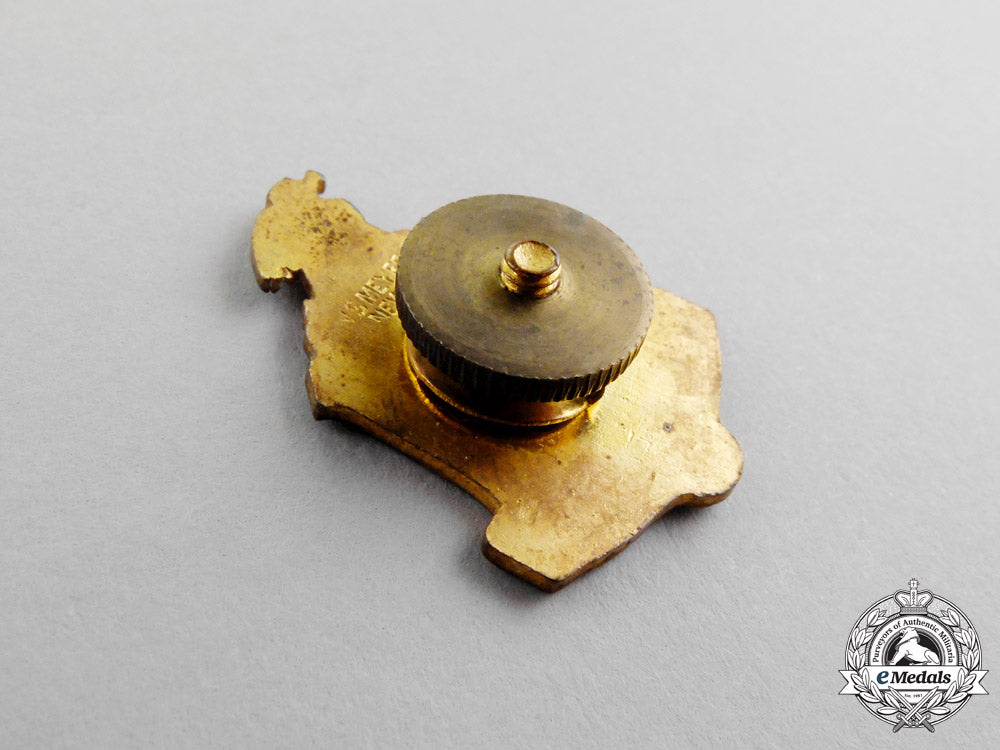 united_states._six_second_war_coastal_artillery_badges_q_318_1
