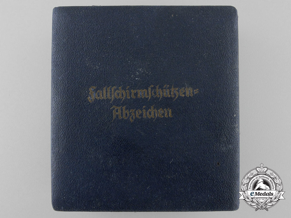 a_case_for_luftwaffe_fallschirmjäger_badge_q_609