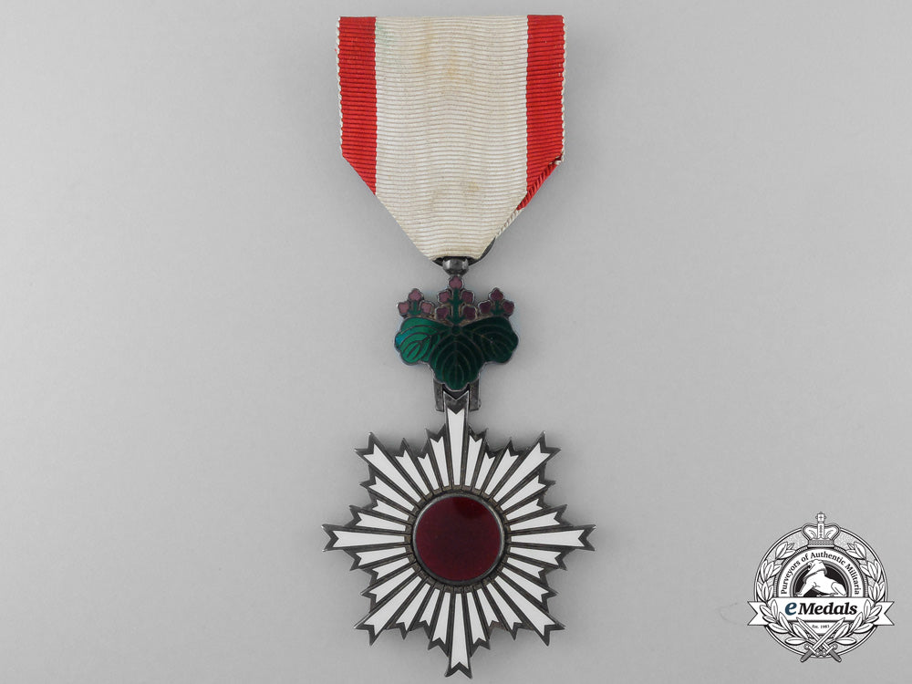 a_japanese_order_of_the_rising_sun;5_th_class_q_796