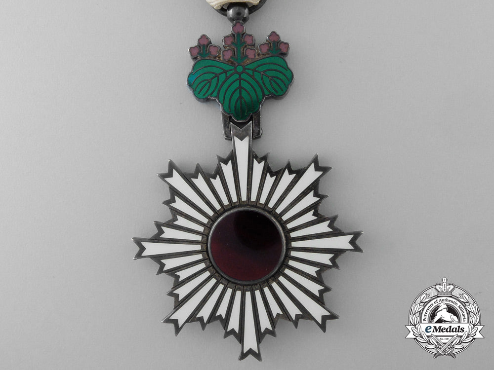 a_japanese_order_of_the_rising_sun;5_th_class_q_797