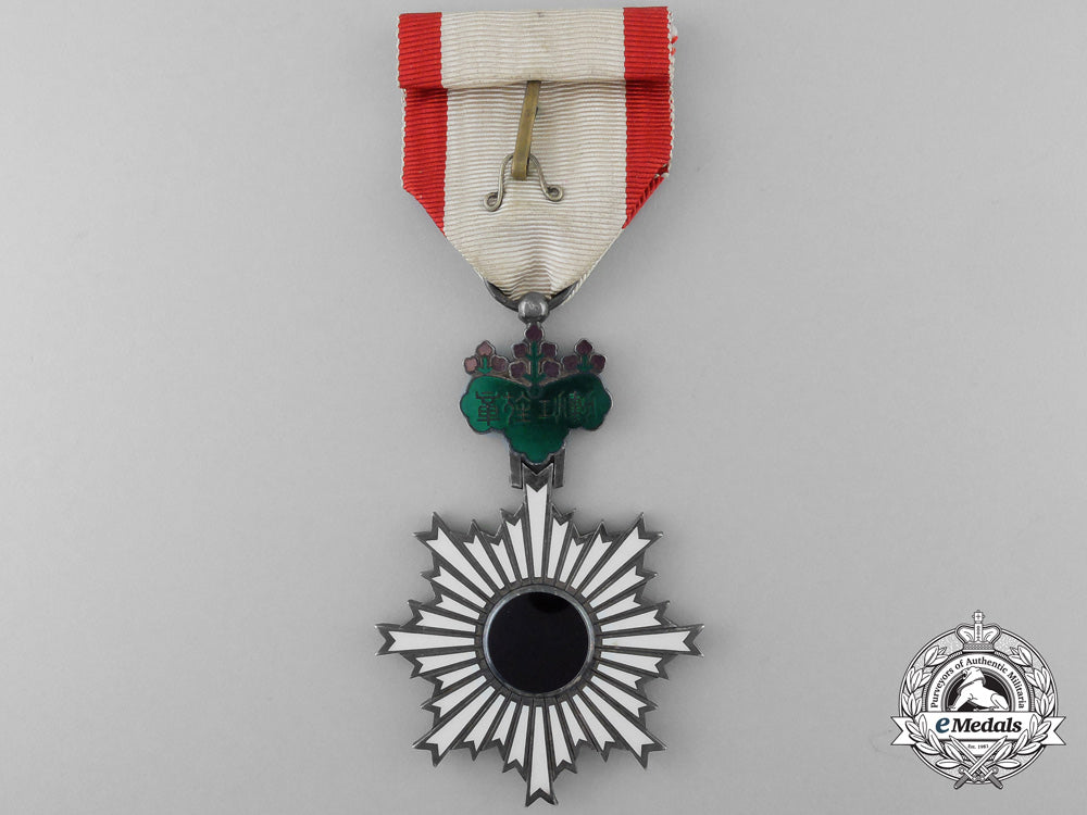 a_japanese_order_of_the_rising_sun;5_th_class_q_799