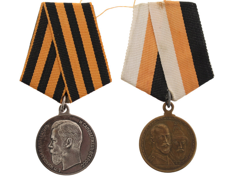 two_medals_r4520001