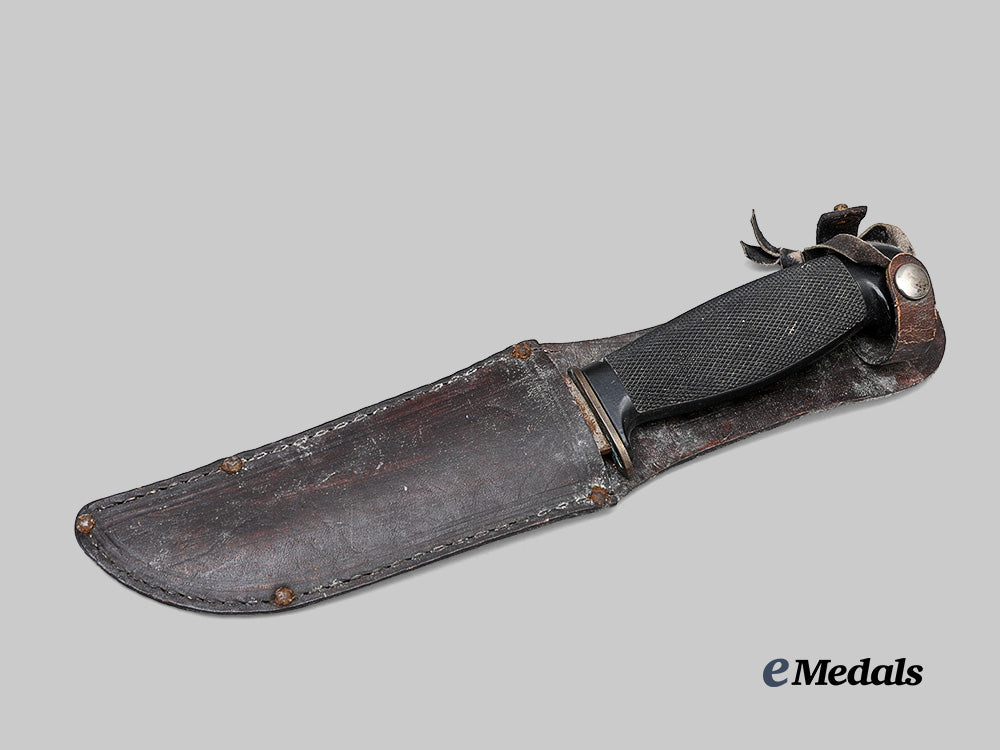 united_kingdom._a_lot_of_four_blades_with_escape_knife_e_medals__g_b8649_11