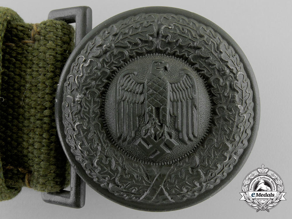 an_army_officer_tropical_web_belt_and_buckle;_published_example_r_058