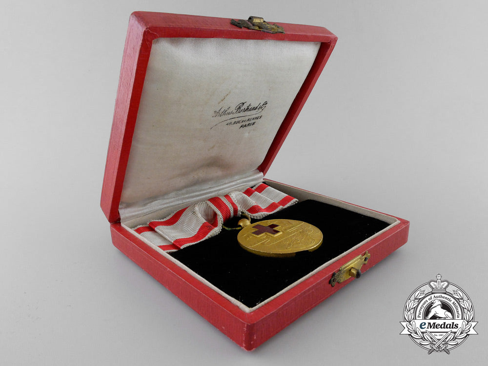 a_red_cross_medal_of_montenegro1913_in_gold_with_case_r_193