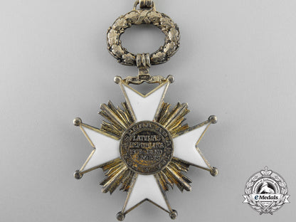 a_latvian_order_of_the_three_stars;_second_class_c.1925_r_558