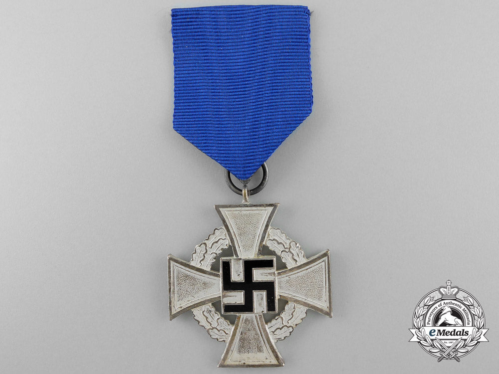 a_group_of_second_war_german_awards&_insiginia_r_705