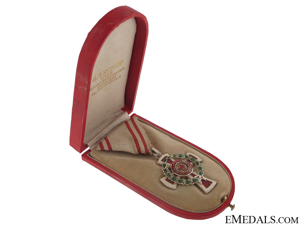 red_cross_decoration3_d._class-_cased_red_cross_decora_507ff95189a37