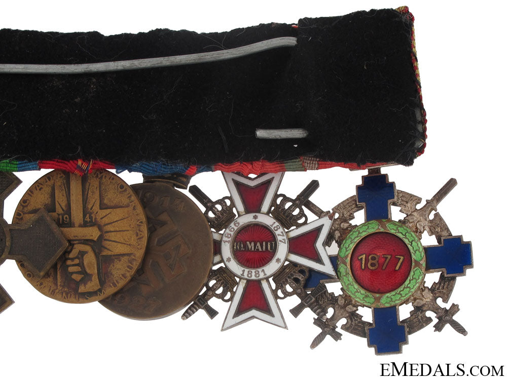 an_officiers_groups_of_eight_awards_rk116c