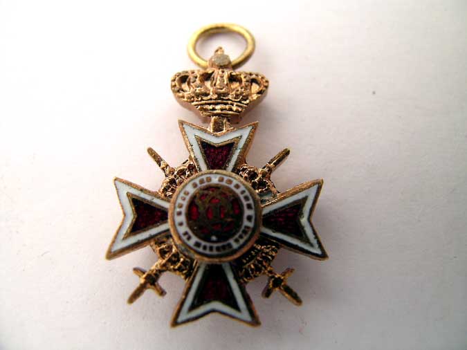 order_of_the_crown–_miniature_ro177001