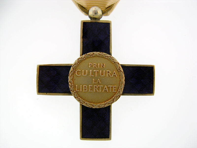 order_of_cultural_merit_ro329003