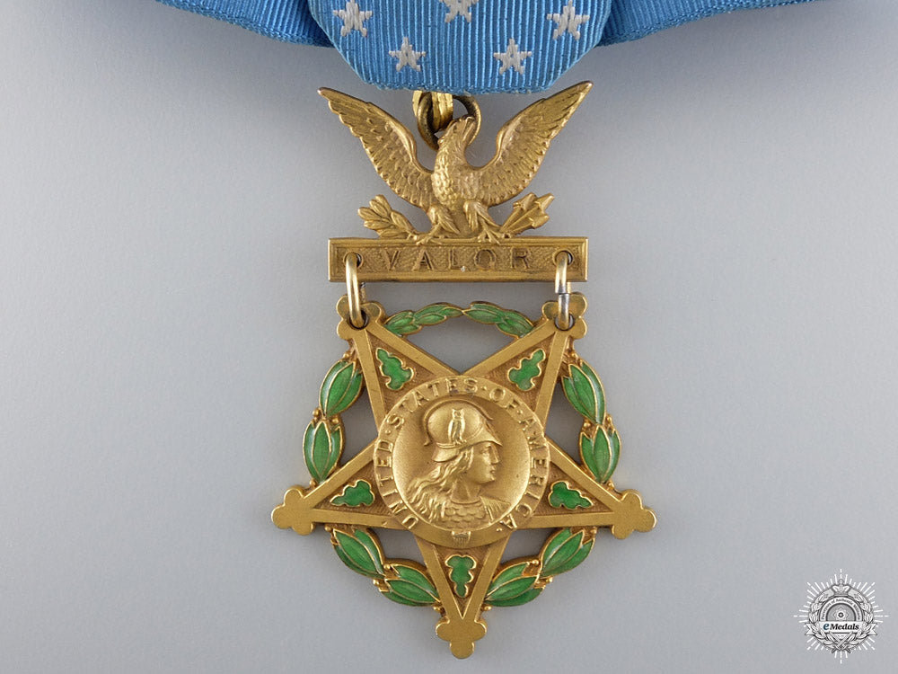 a_first_war_medal_of_honor_for_heroism_at_bois-_de-_forges_s0042061_copy