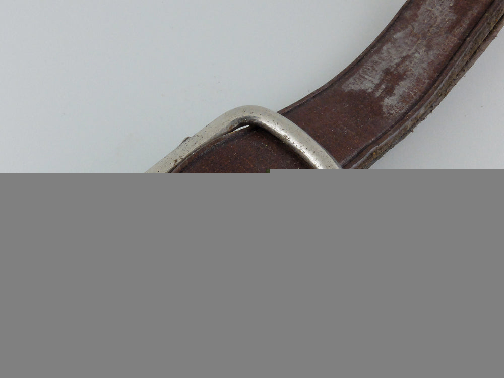 a_german_shoulder_strap_s0058805_2_