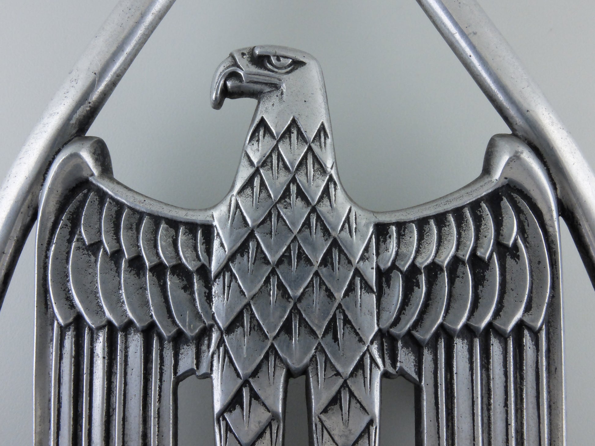 a_rare_army_standard_top_by_kraas_foundry,_berlin1942_s0061009_2