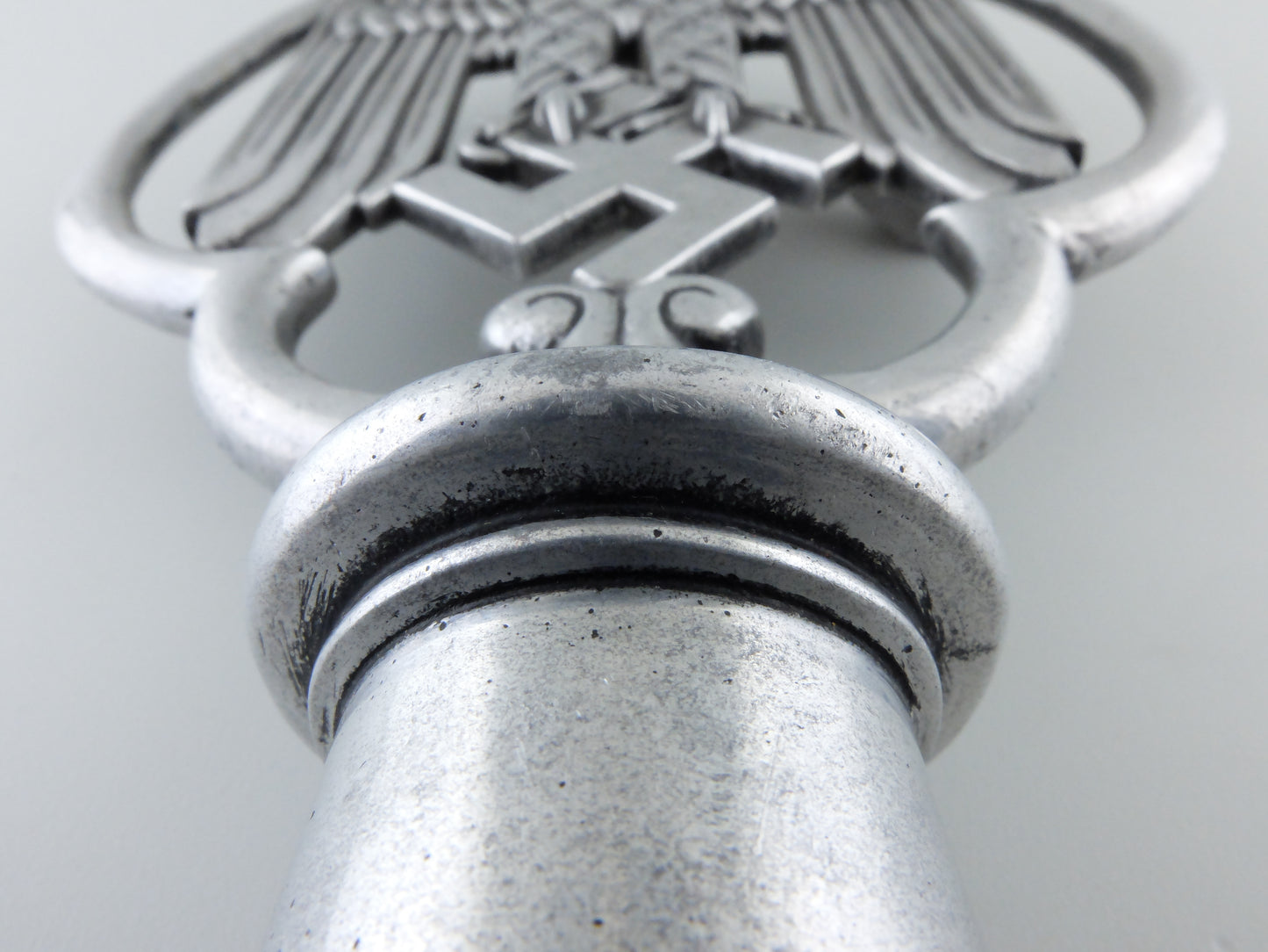 a_rare_army_standard_top_by_kraas_foundry,_berlin1942_s0091012_1