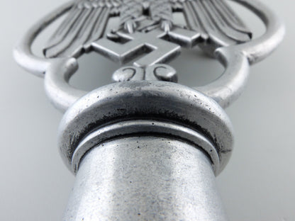 a_rare_army_standard_top_by_kraas_foundry,_berlin1942_s0091012_1