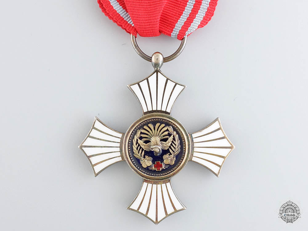 a_japanese_red_cross_merit_award;_silver_grade_s0109085_copy