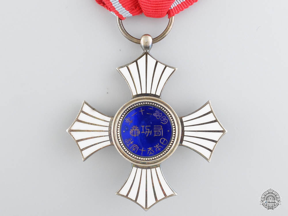 a_japanese_red_cross_merit_award;_silver_grade_s0119086_copy