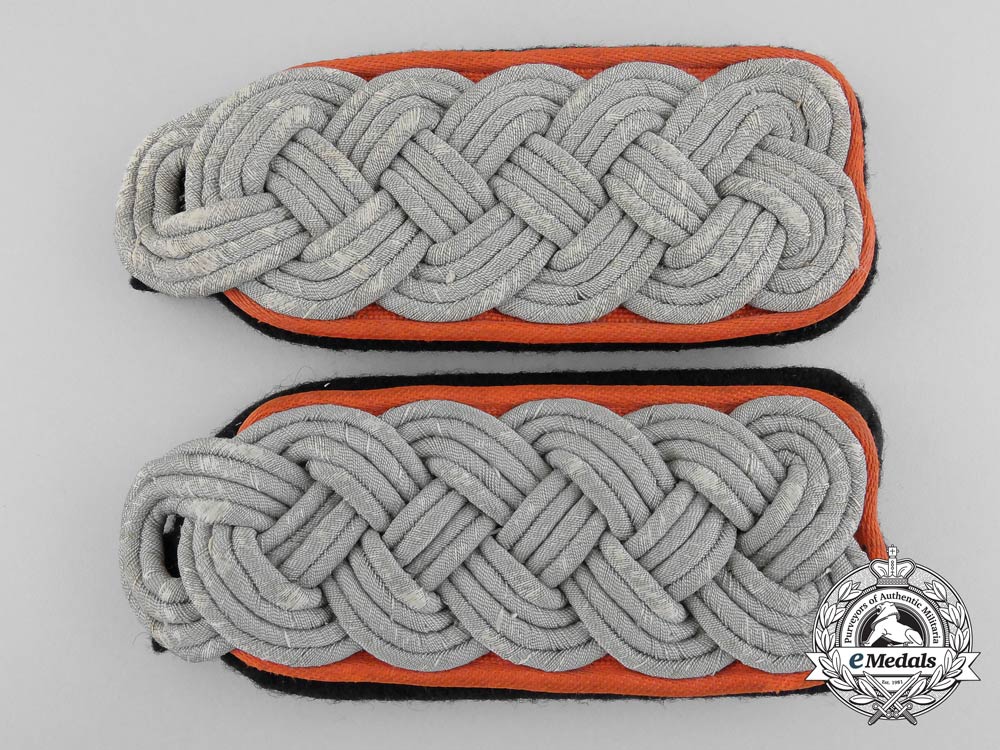 a_pair_of_ss-_sturmbannfhrer(_field_police)_shoulder_boards_s0158299