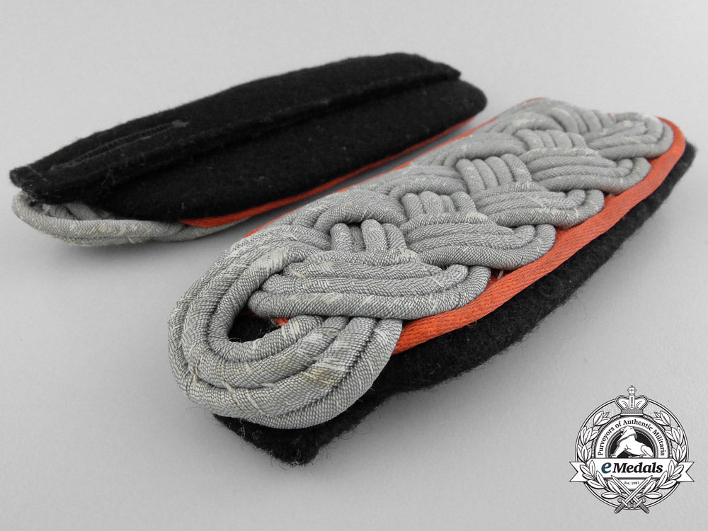 a_pair_of_ss-_sturmbannfhrer(_field_police)_shoulder_boards_s0198304