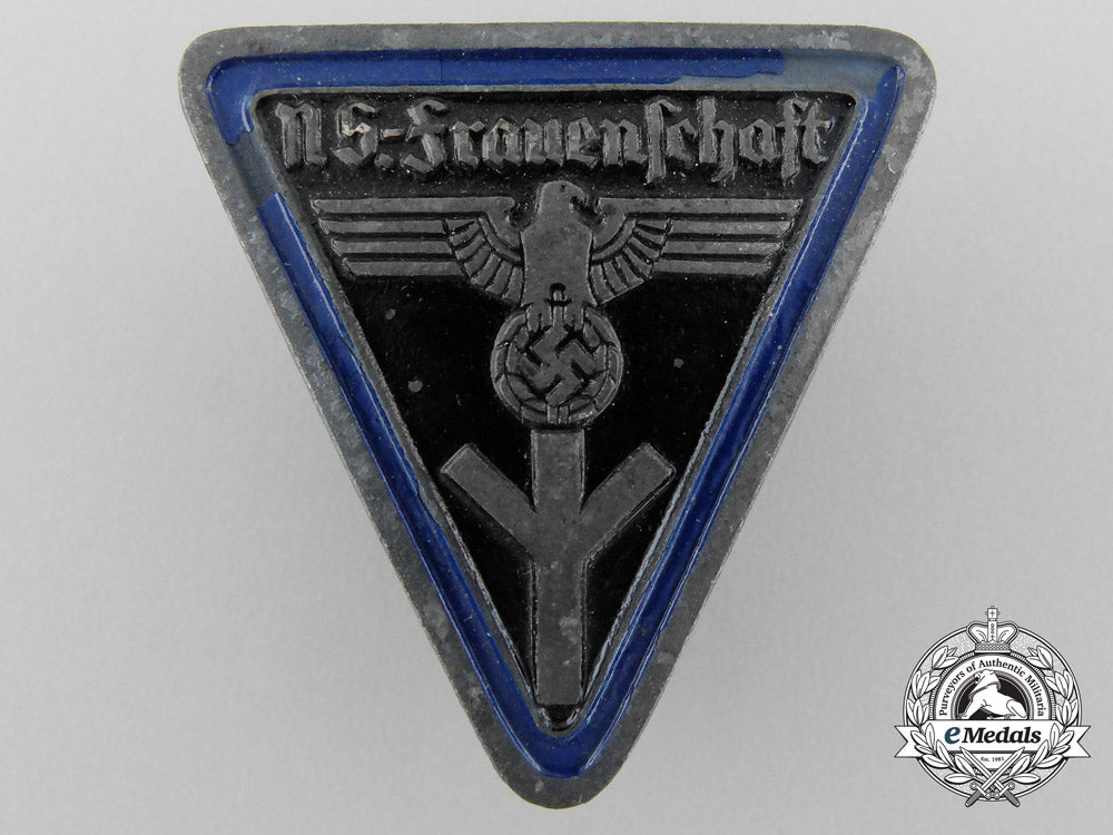 a_german_women's_league_staff_badge;_type_iii_s0238076_3_