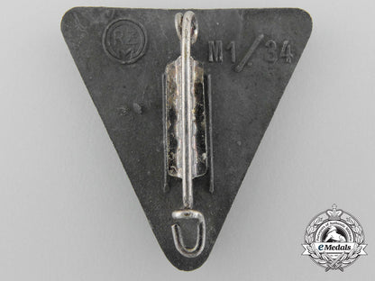 a_german_women's_league_staff_badge;_type_iii_s0248077_3_