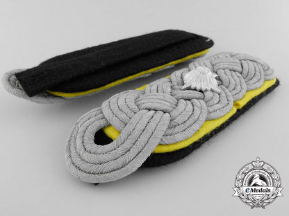 a_set_of_ss-_obersturmbannführer_shoulder_boards_s0288315