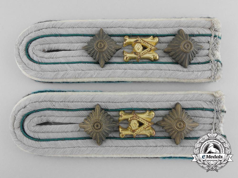 army_administration_staff_officer_shoulder_boards_s0298380