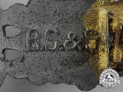 a_lot_of_two_two_luftwaffe_awards;_ground_assault_badge&_front_flying_clasp_s0323041