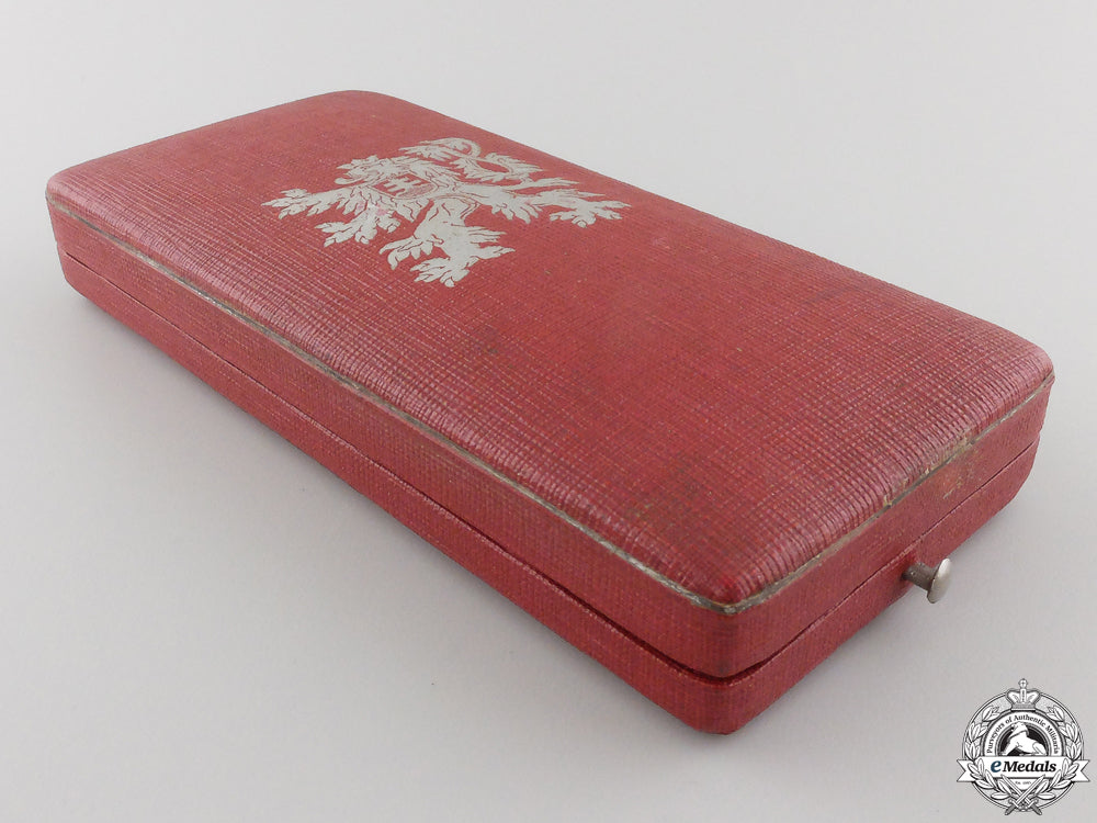 a_czech_order_of_the_white_lion_case_for_a_knight's_badge_s0342202