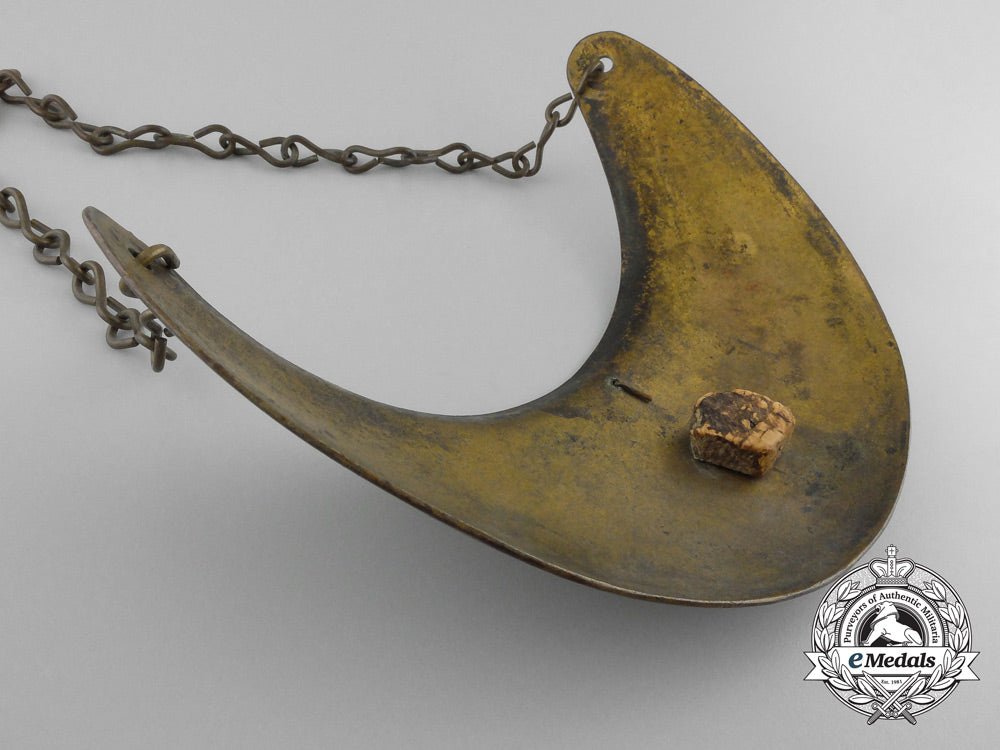 an_unknown_military_gorget_s0398103_3_