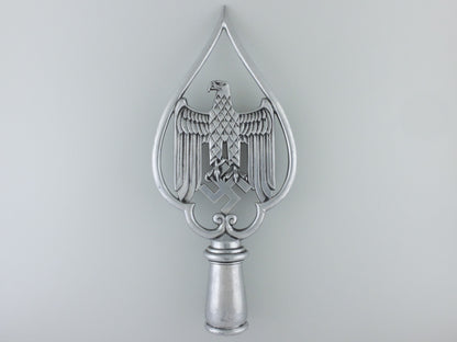 a_rare_army_standard_top_by_kraas_foundry,_berlin1942_s0411057_2