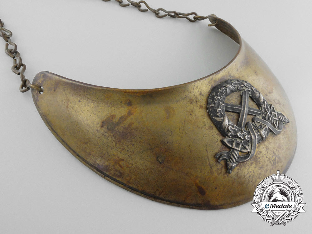 an_unknown_military_gorget_s0428108_3_