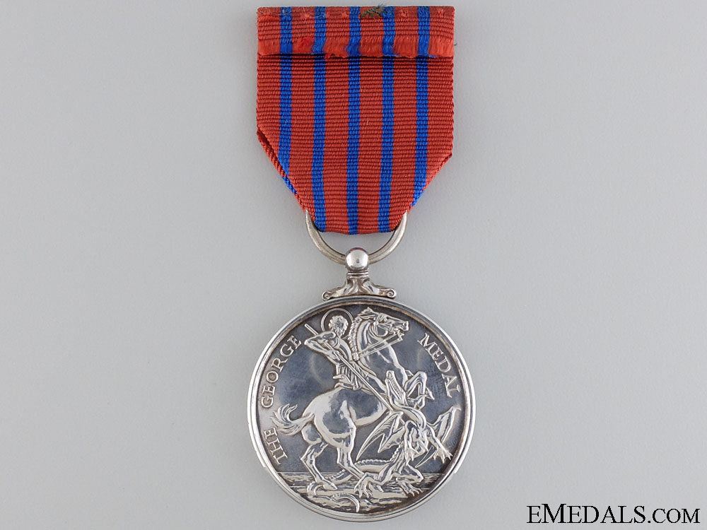a_posthumous_george_medal_for_the1988_piper_alpha_disaster_s0442513_copy