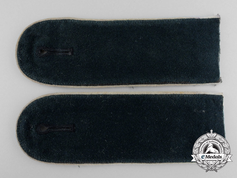 a_set_of_army_infantry_enlisted_man's_shoulder_boards_s0448407