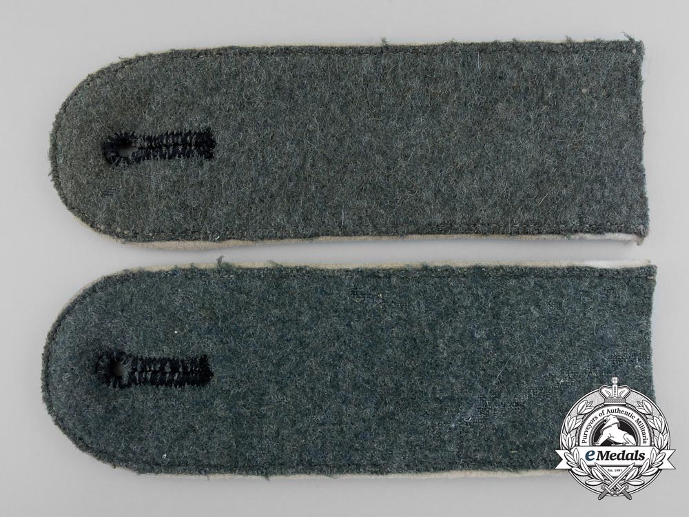 a_set_of_army_infantry_enlisted_man's_shoulder_boards_s0478411